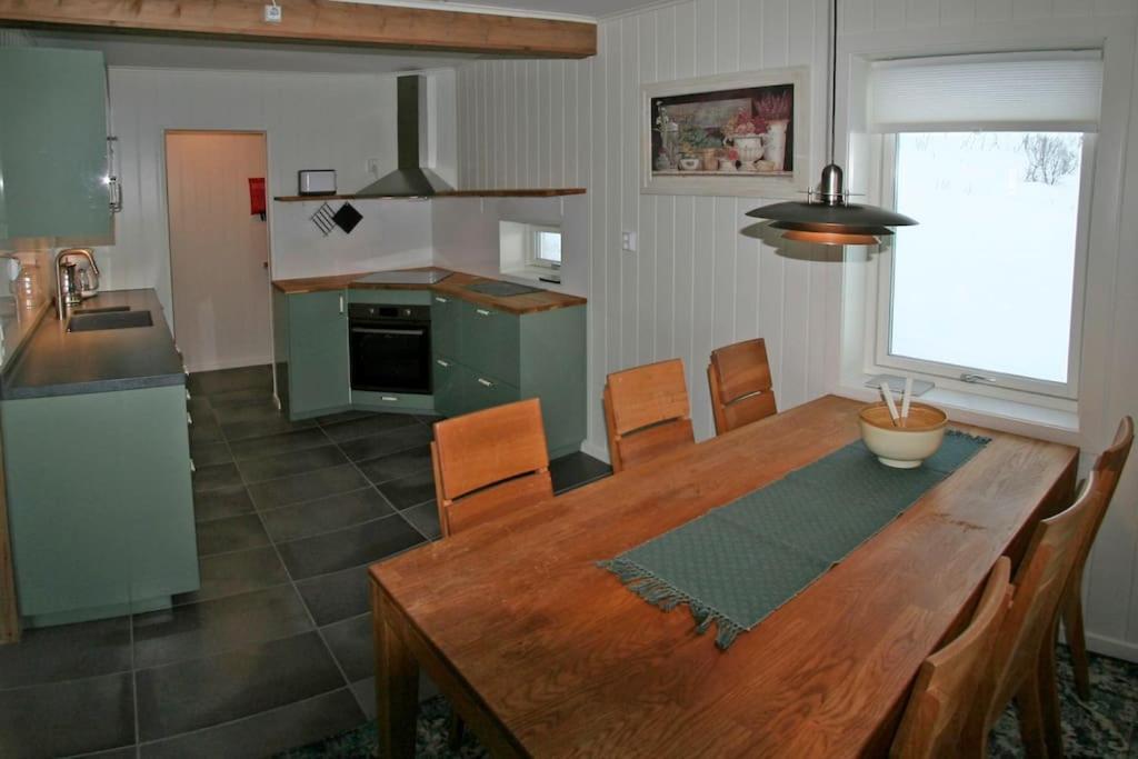 Nesseby Guesthouse Varangerbotn エクステリア 写真